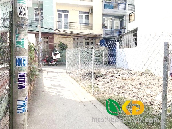 Bán đất căn góc 2 mặt tiền hẻm xe hơi 1135 Huỳnh Tấn Phát quận 7.